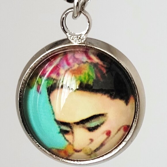Vintage Frida Kahlo Image Earrings Drop 1/2" Diameter - Picture 4 of 7